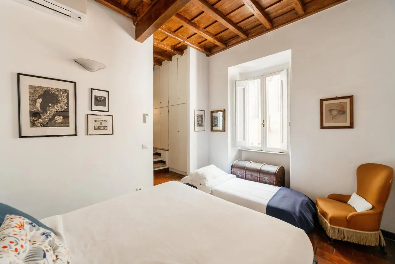 Domus Quiritum Charming, Appartamento D'Epoca A Campo De' Fiori Rome Apartment