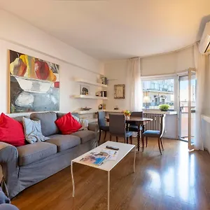Apartment Di Fronte Basilica Di S Pietro, Rome